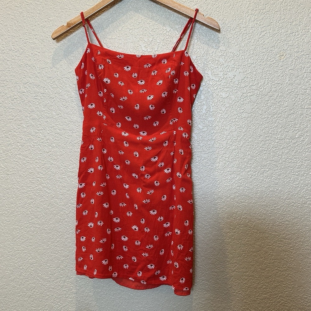 ARITZIA WILFRED Mini Dress Womens Sz 4 Red Floral Square Neck Smocked Babydoll